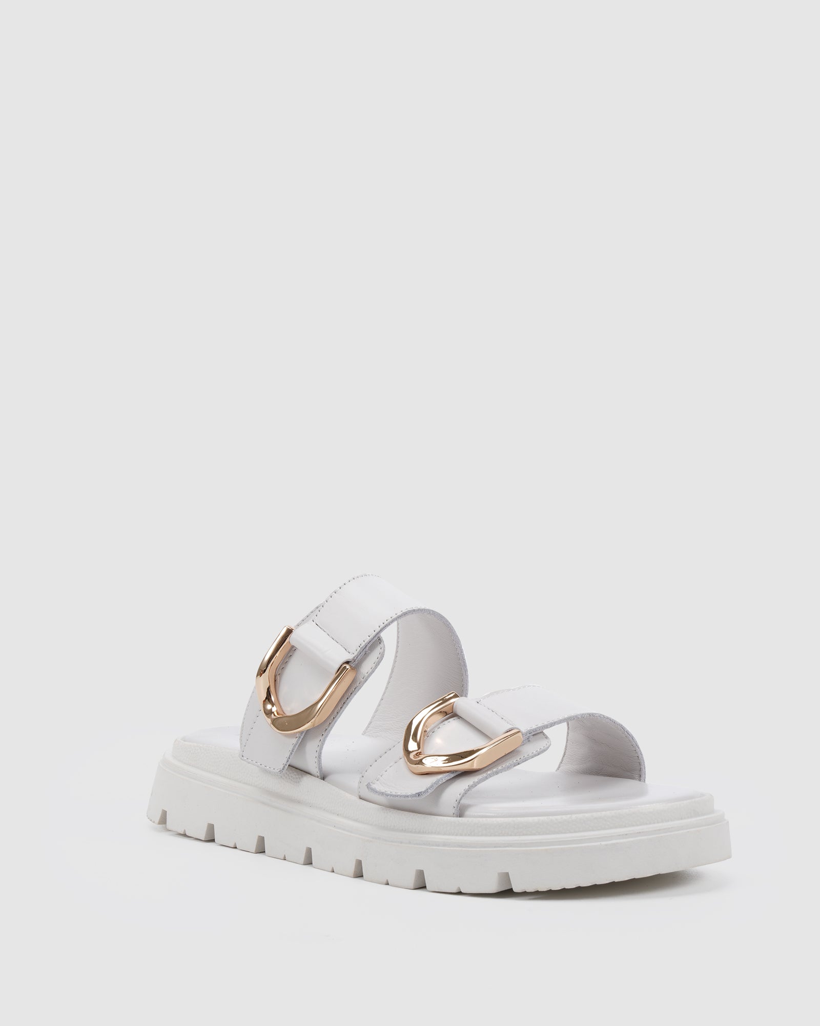 Nude Frida White