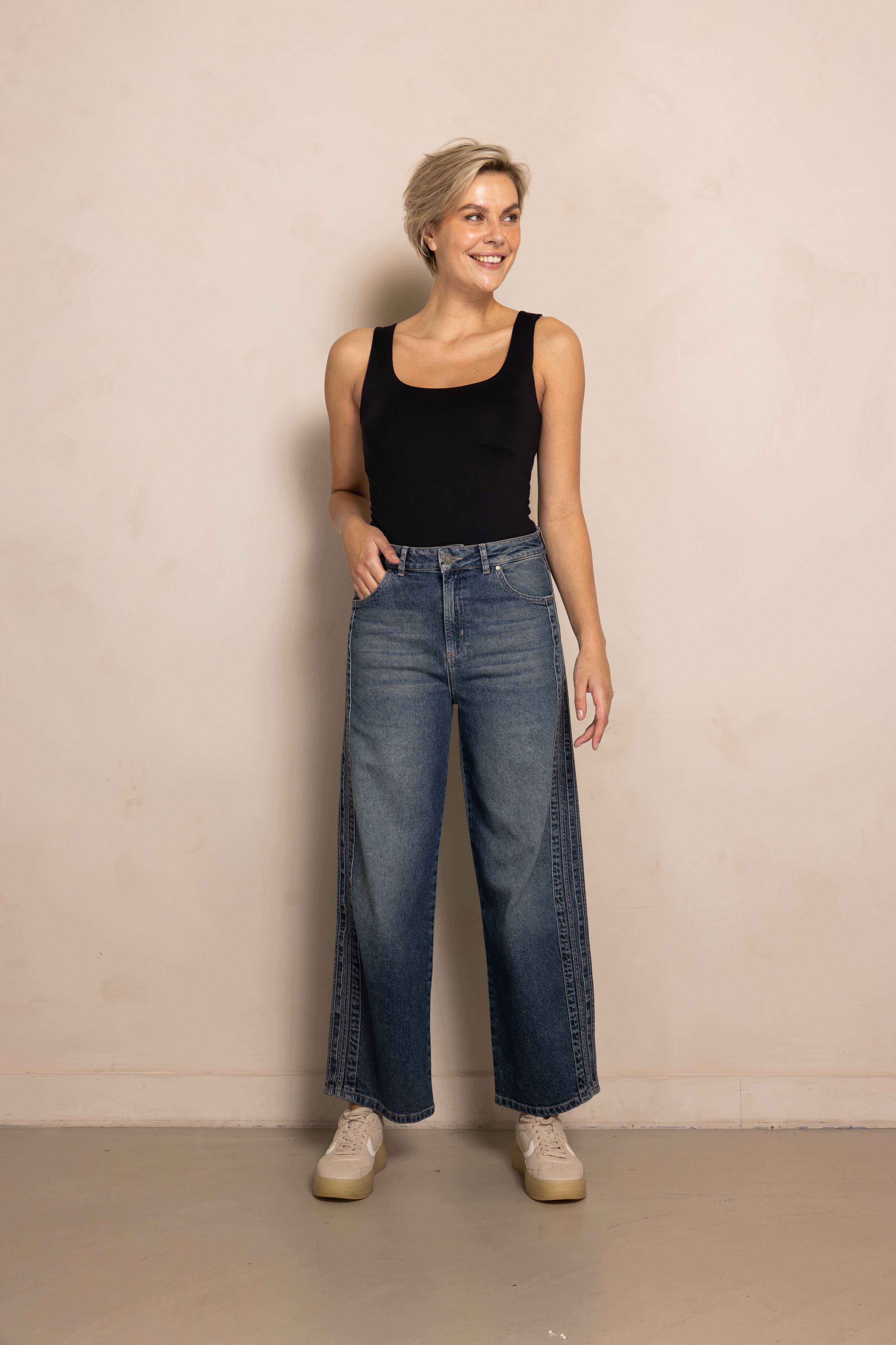 Zhrill Hyra Jean Blue