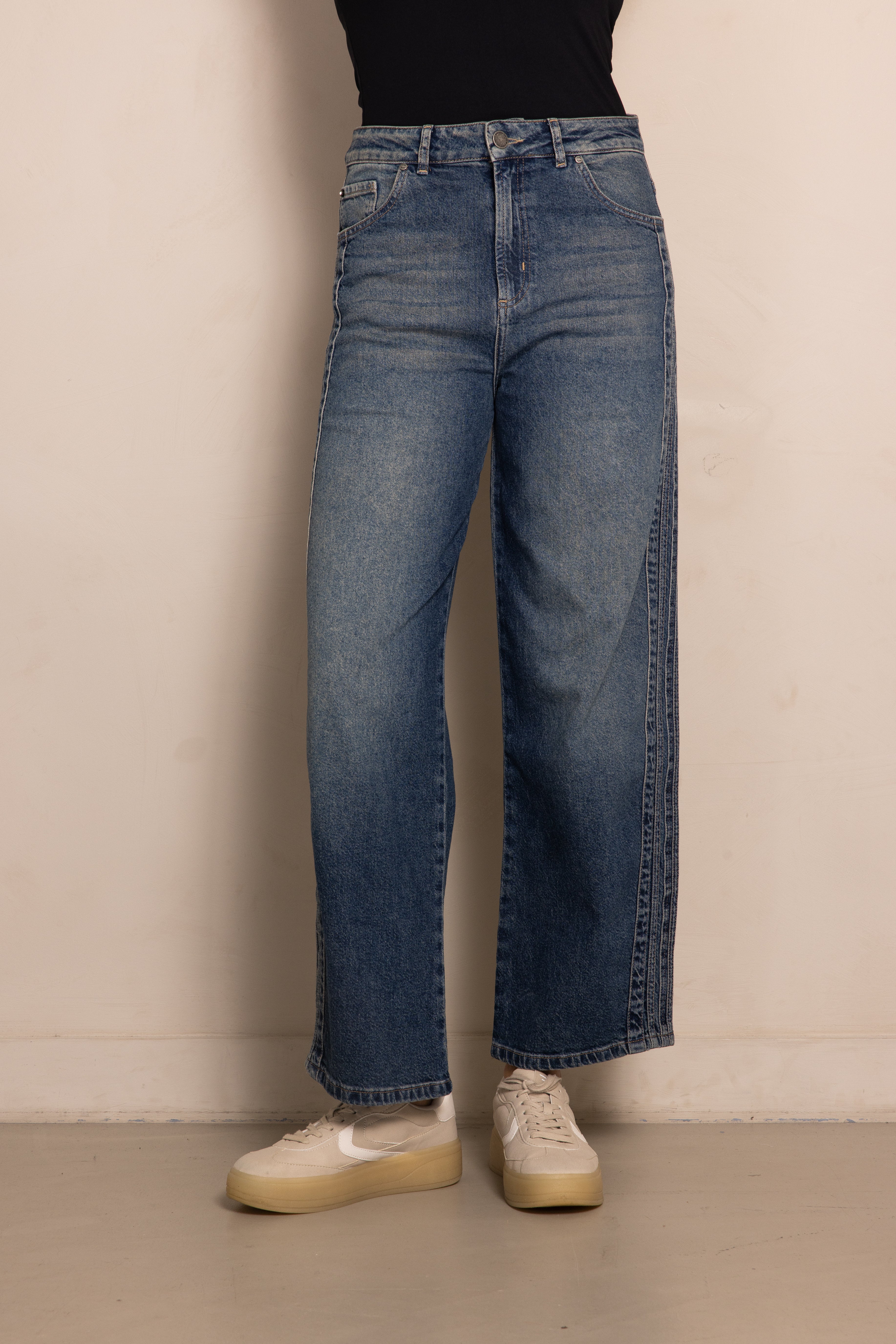 Zhrill Hyra Jean Blue