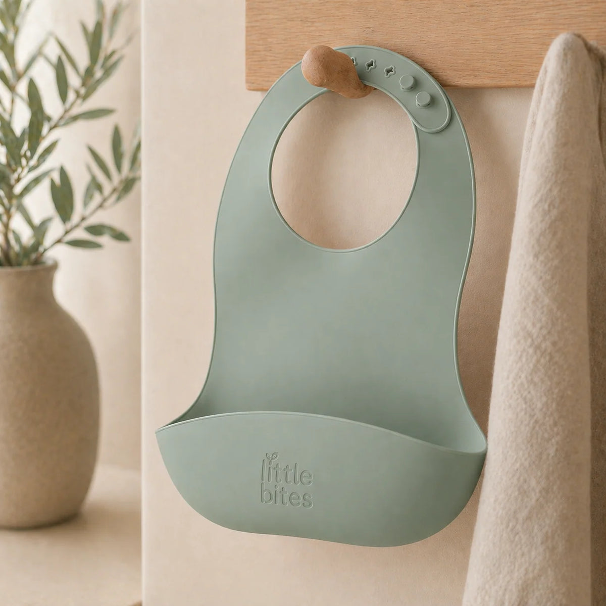 Little Bites Bib Sage