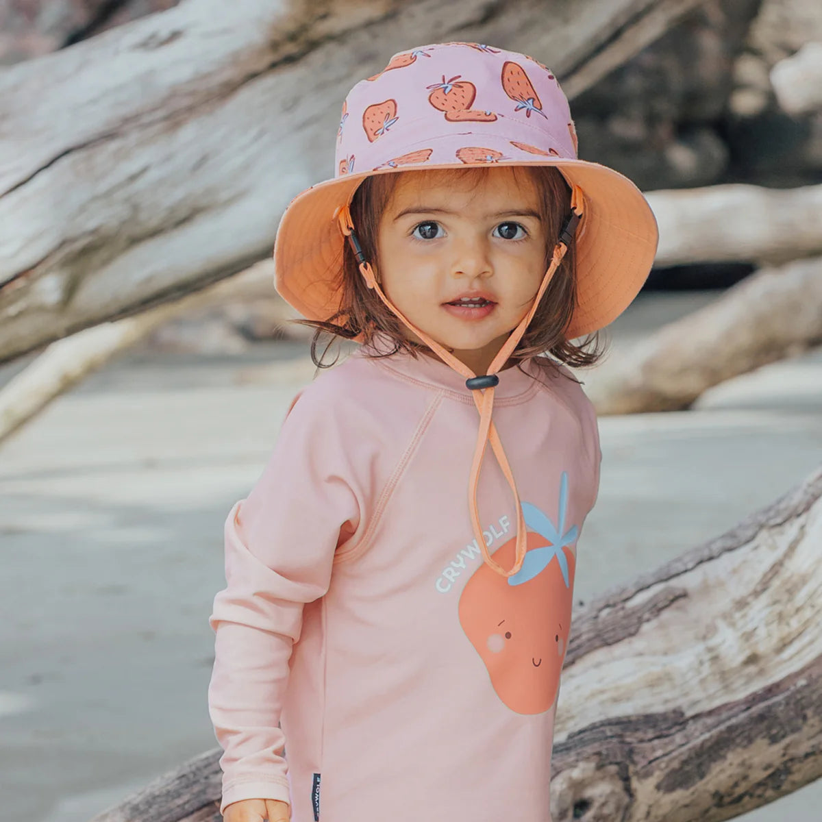 Crywolf Reversible Bucket Strawberry Splash