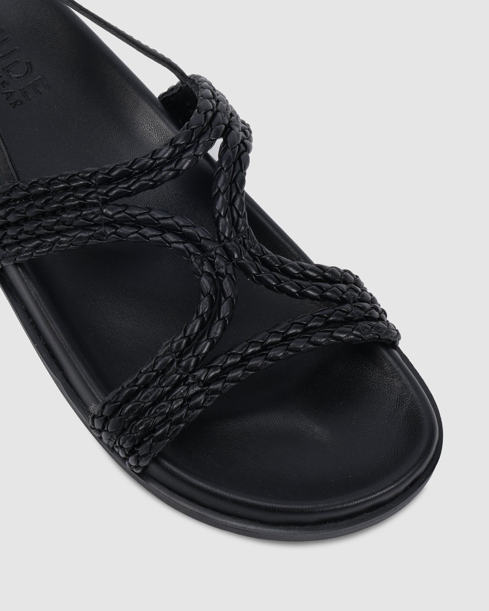 Nude Suri Black