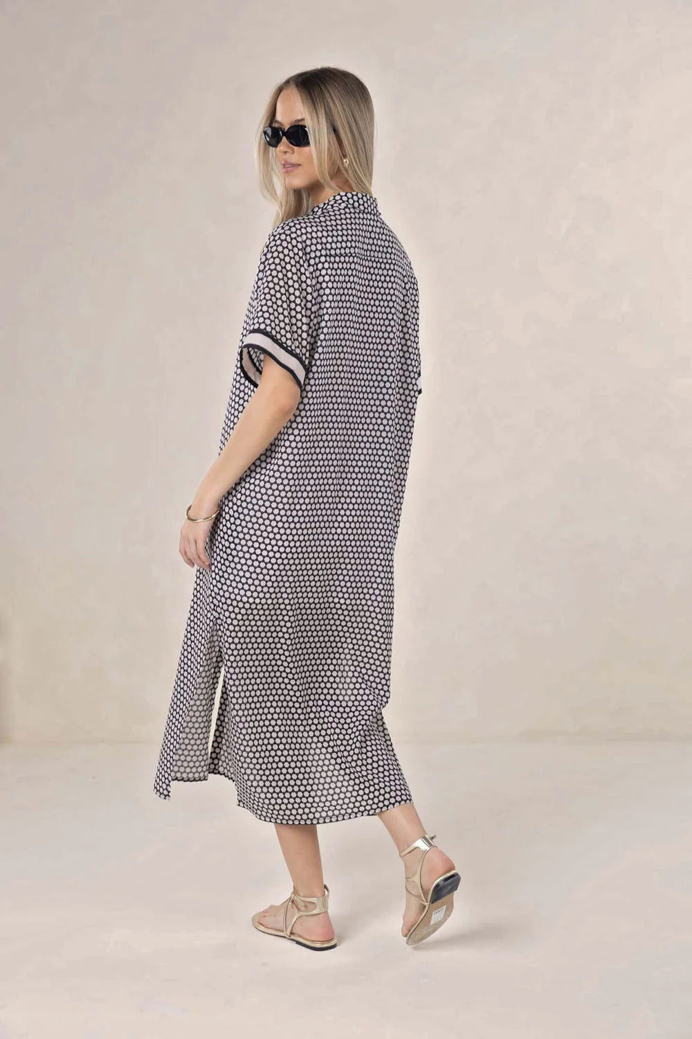 Humidity Hexi Shirt Dress Black/Cream