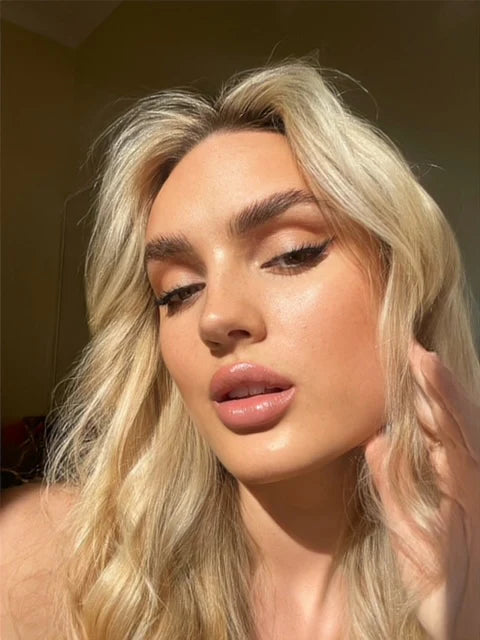 Suzy Lipstick Miss Chloe Toffee (Satin)