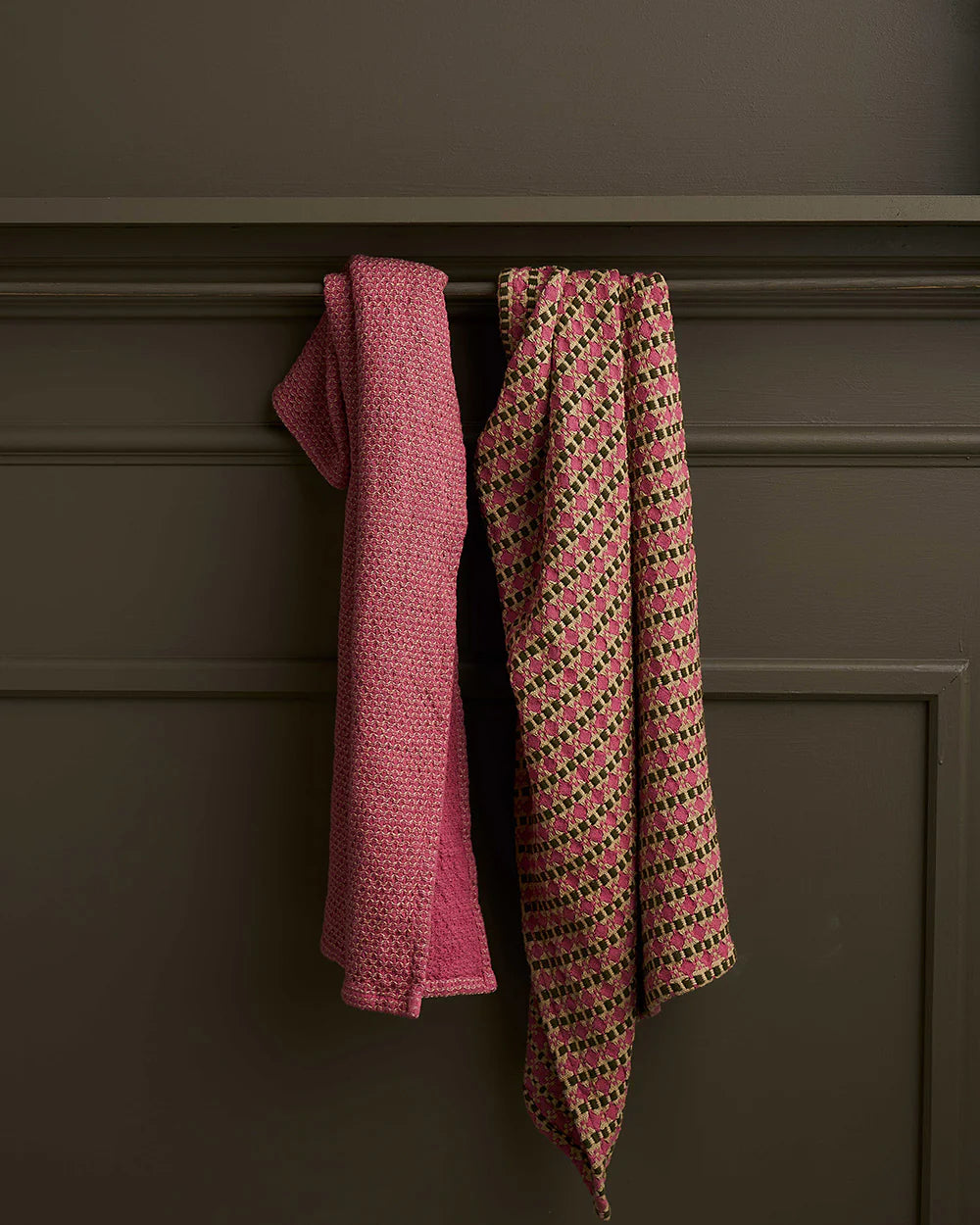 Robert Gordon Tea Towels 2 Pack Raspberry Lume