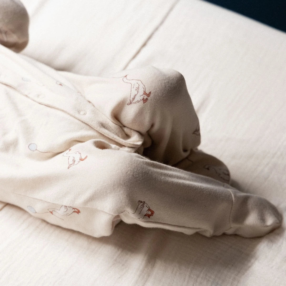 Nature Baby Stretch & Grow Goose Lullaby Print