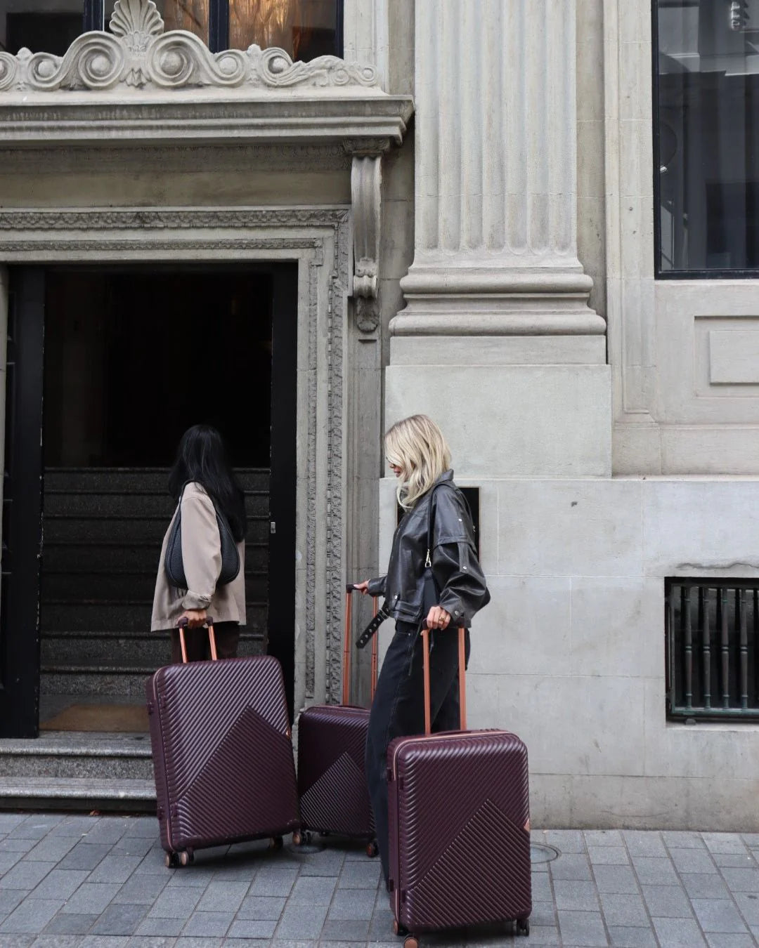 Saben Suitcase Large Merlot