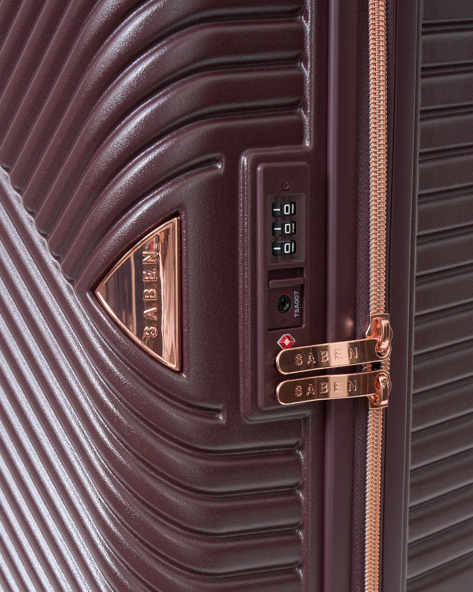 Saben Suitcase Large Merlot