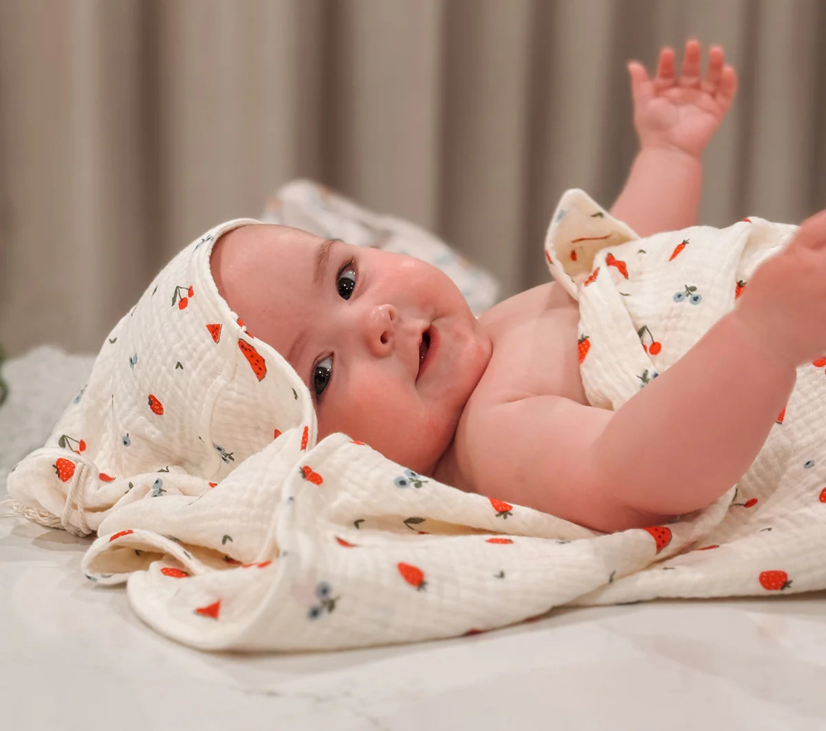 Over The Dandelion Hooded Towel Sweet Pickings