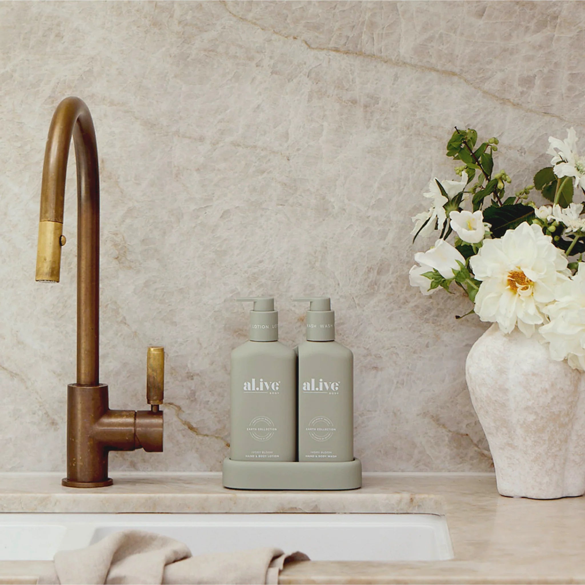 al.ive compact bathroom duo ivory bloom