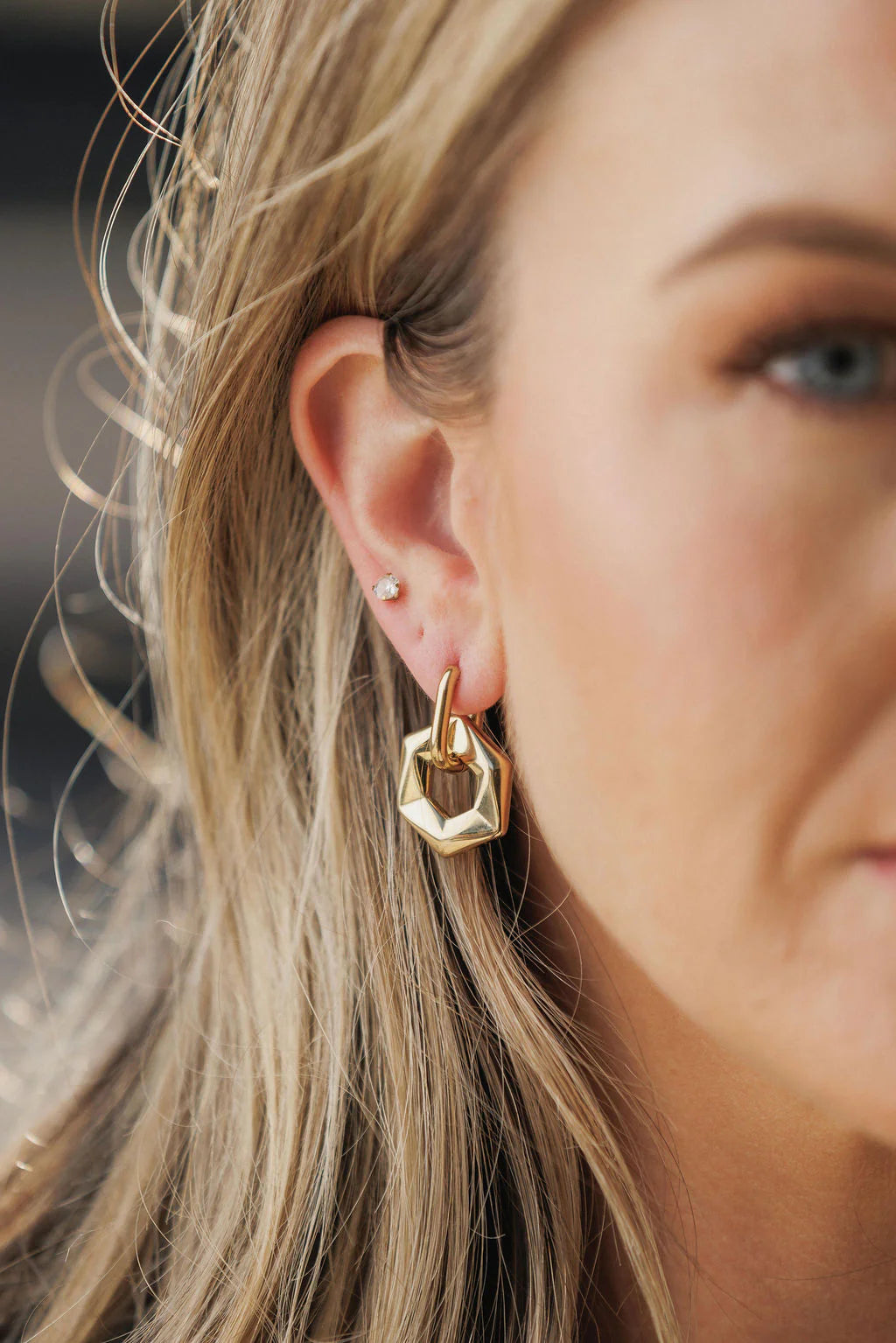 Other Things Birdie Earrings Gold