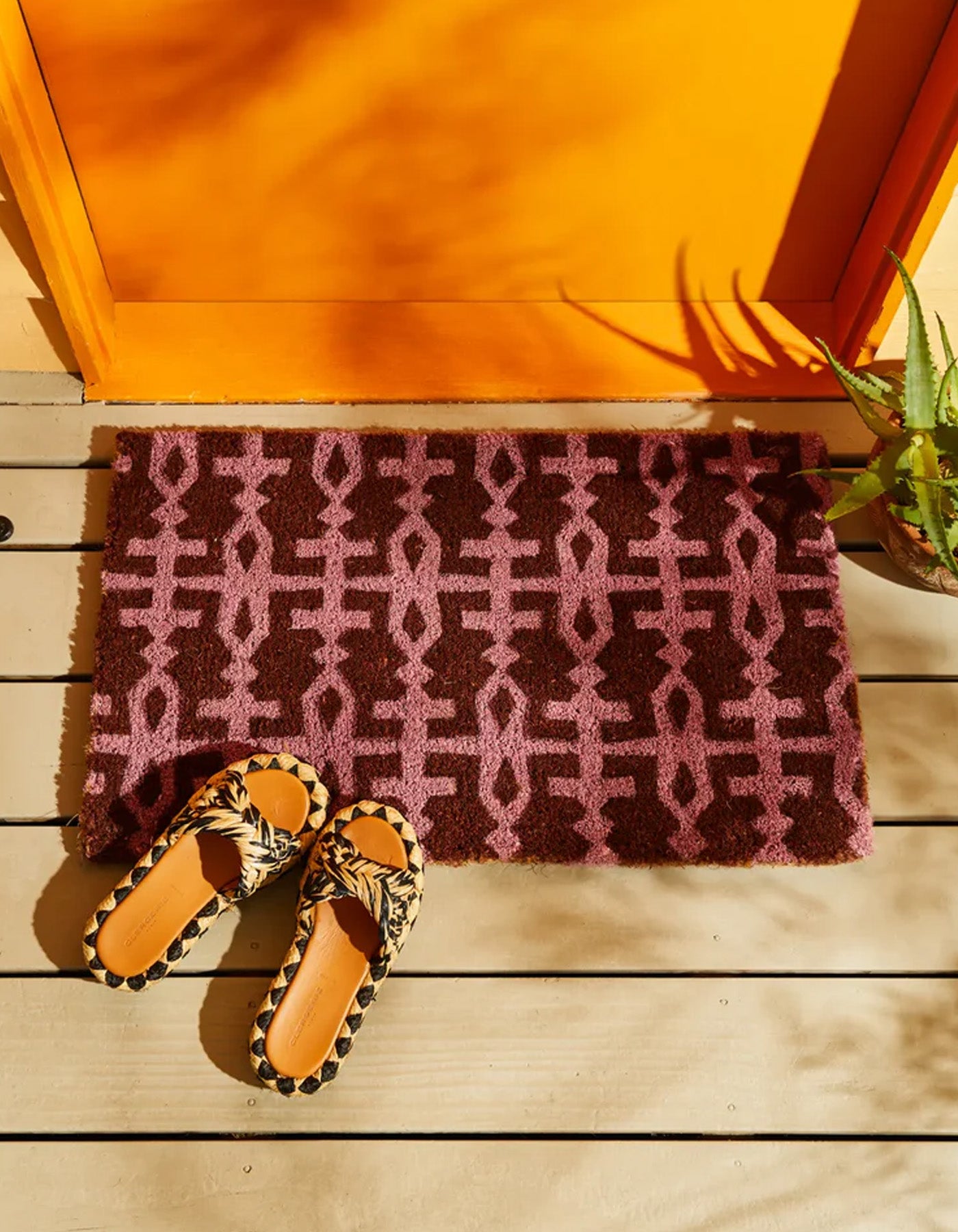 Amata Coir Door Mat