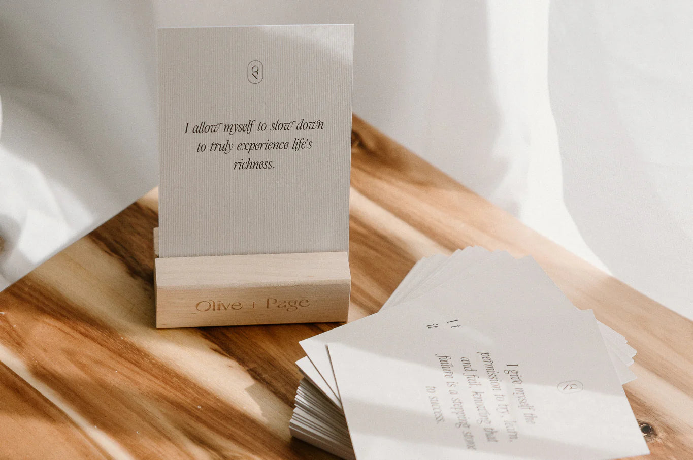 Olive & Page The Art of Living / to be alive Card Deck
