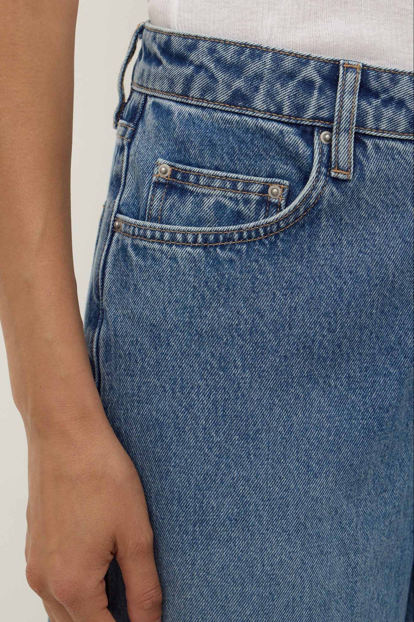 Assembly Label High Rise Barrel Jean Classic Blue