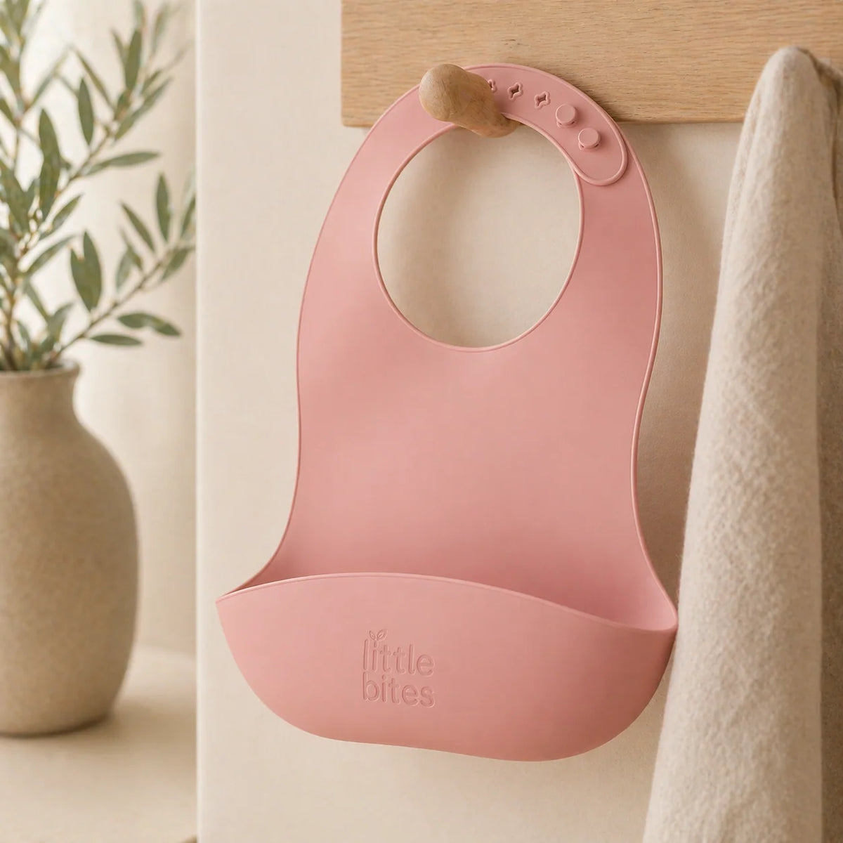 Little Bites Bib Blush