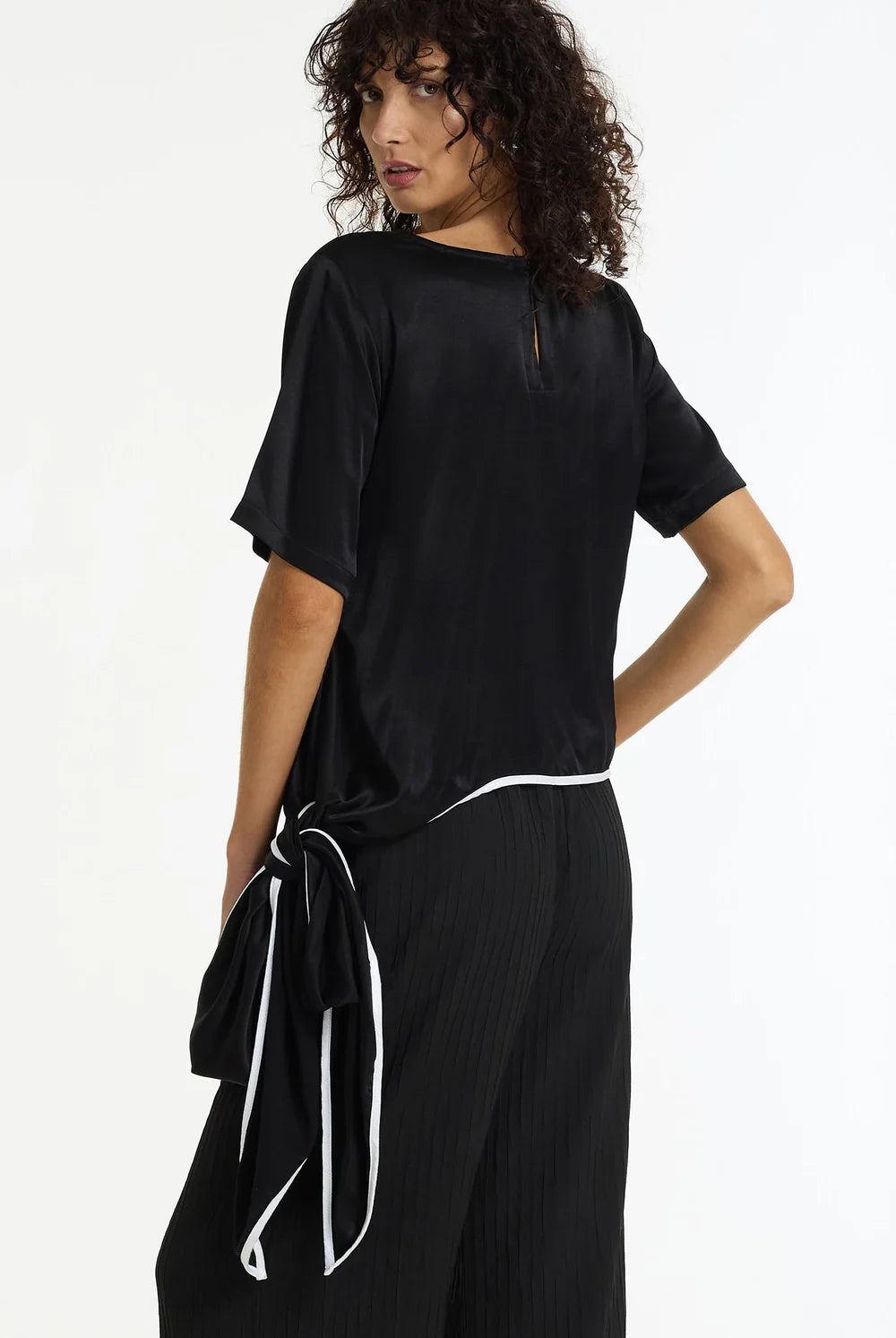 Blak The Knot Satin Tie Top Black/White