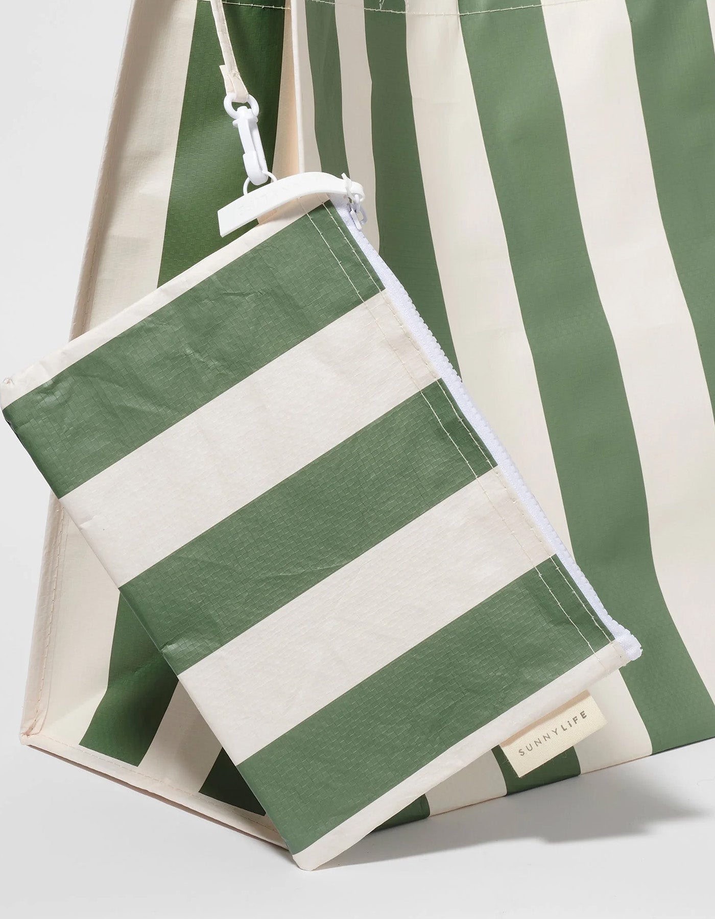 Sunnylife Carryall Beach Bag The Vacay Olive Stripe