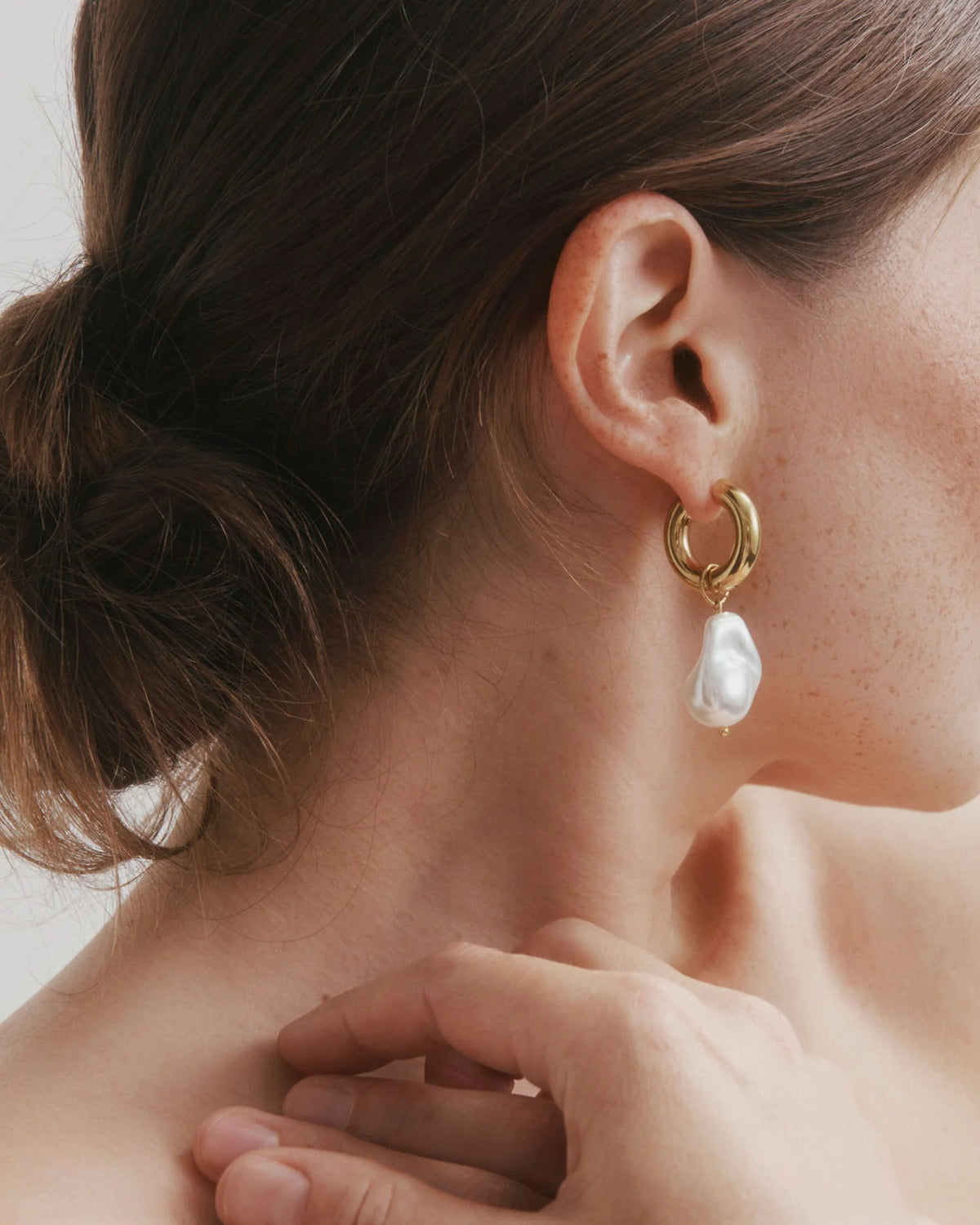 Castel & Co Pearl Earrings Gold