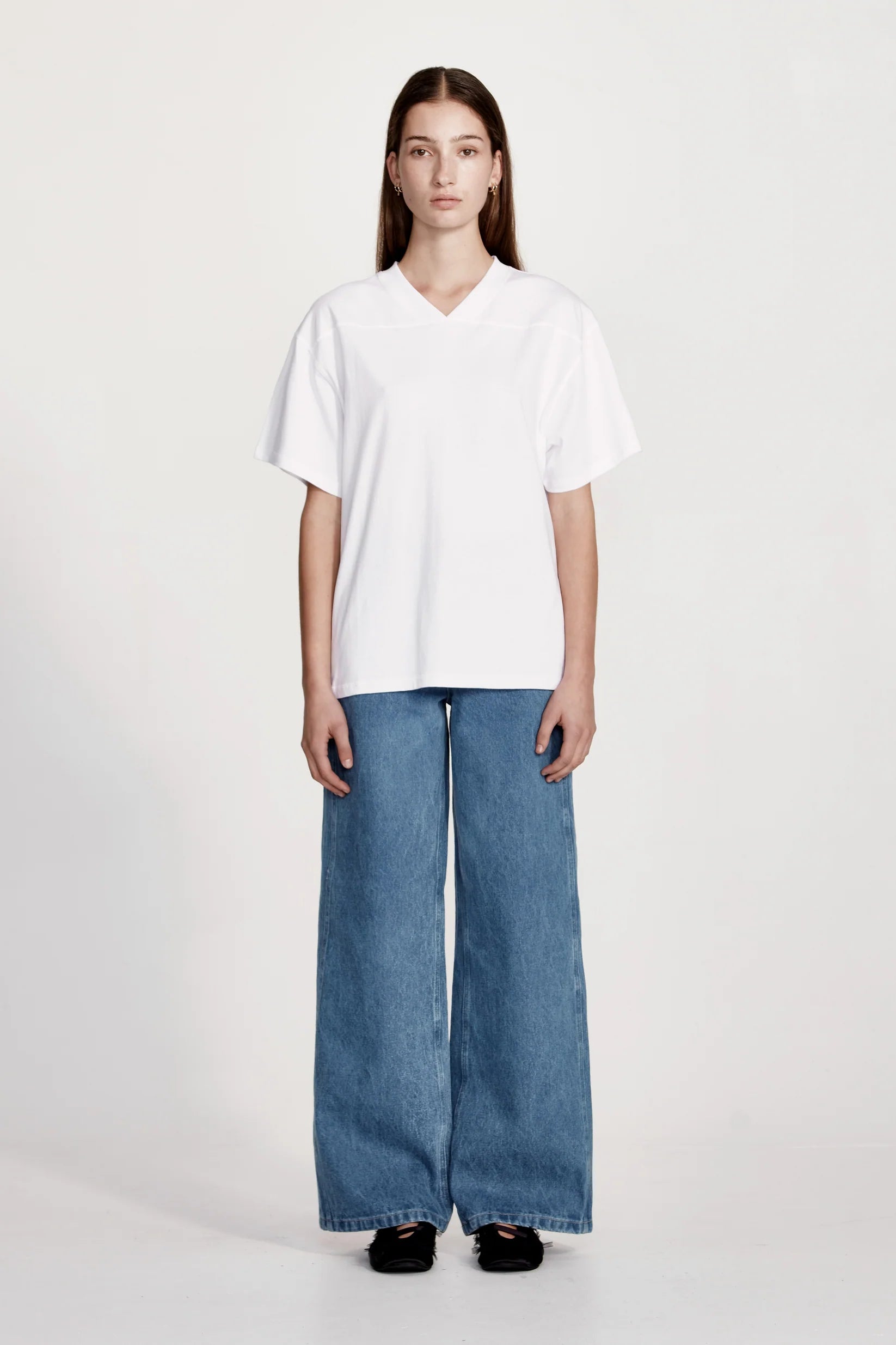 Commoners Womens V Neck Boy Tee White