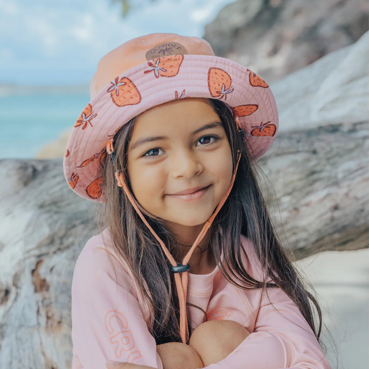 Crywolf Reversible Bucket Strawberry Splash