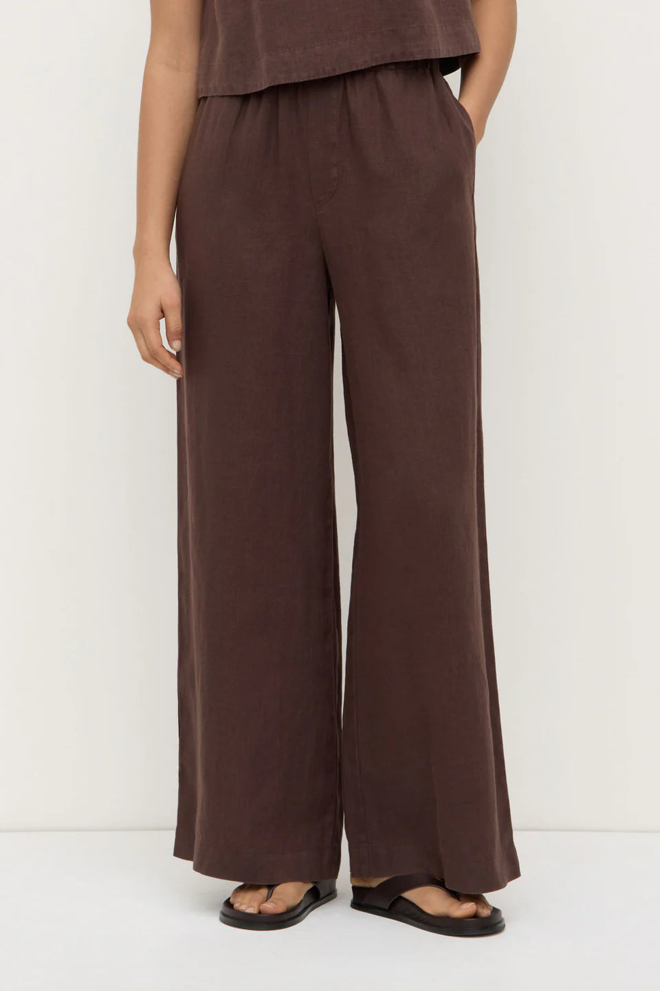 Assembly Label  Everyday Linen Pant - Ganache