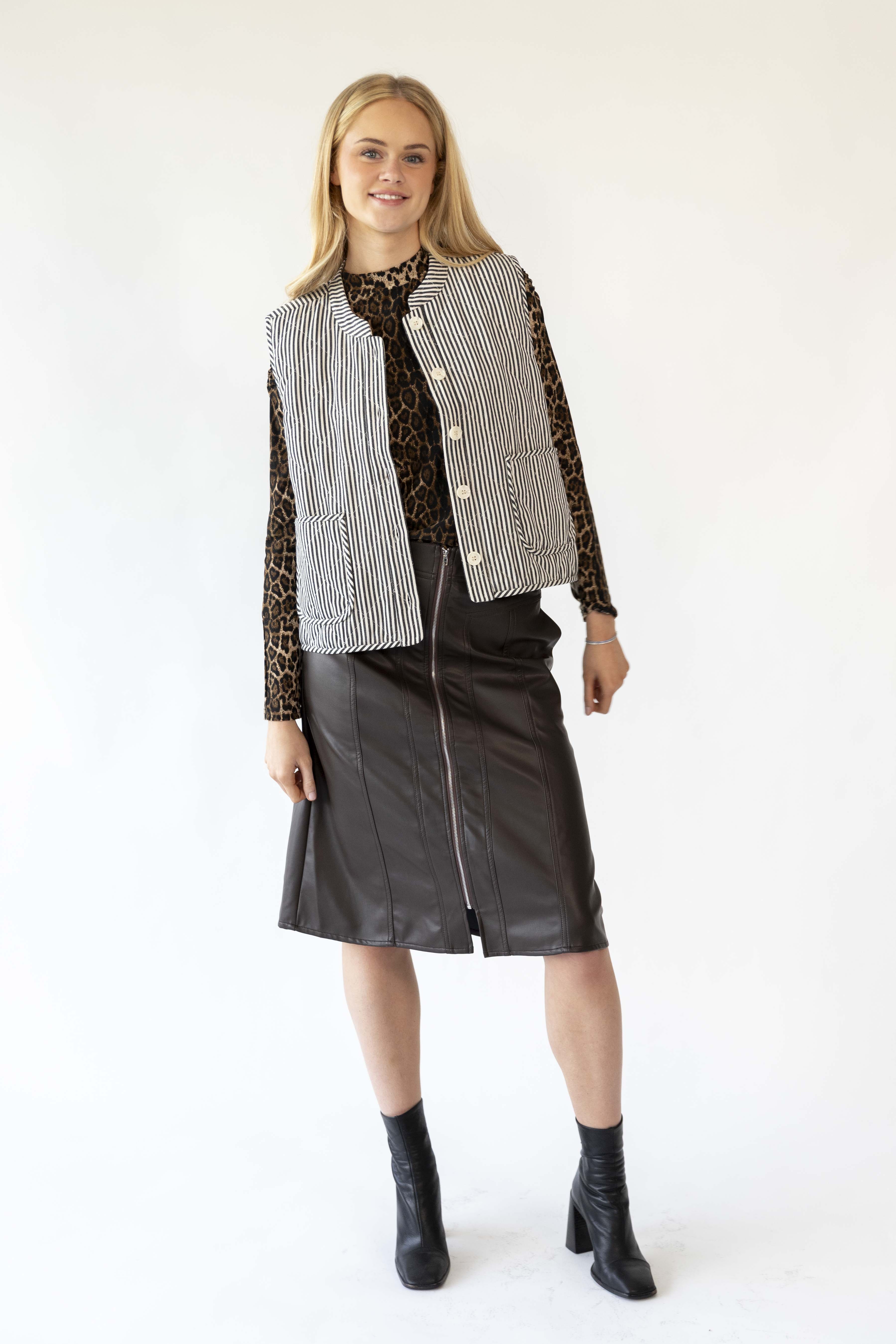 Lollys Laundry Cairo Quilted Vest Stripe Black