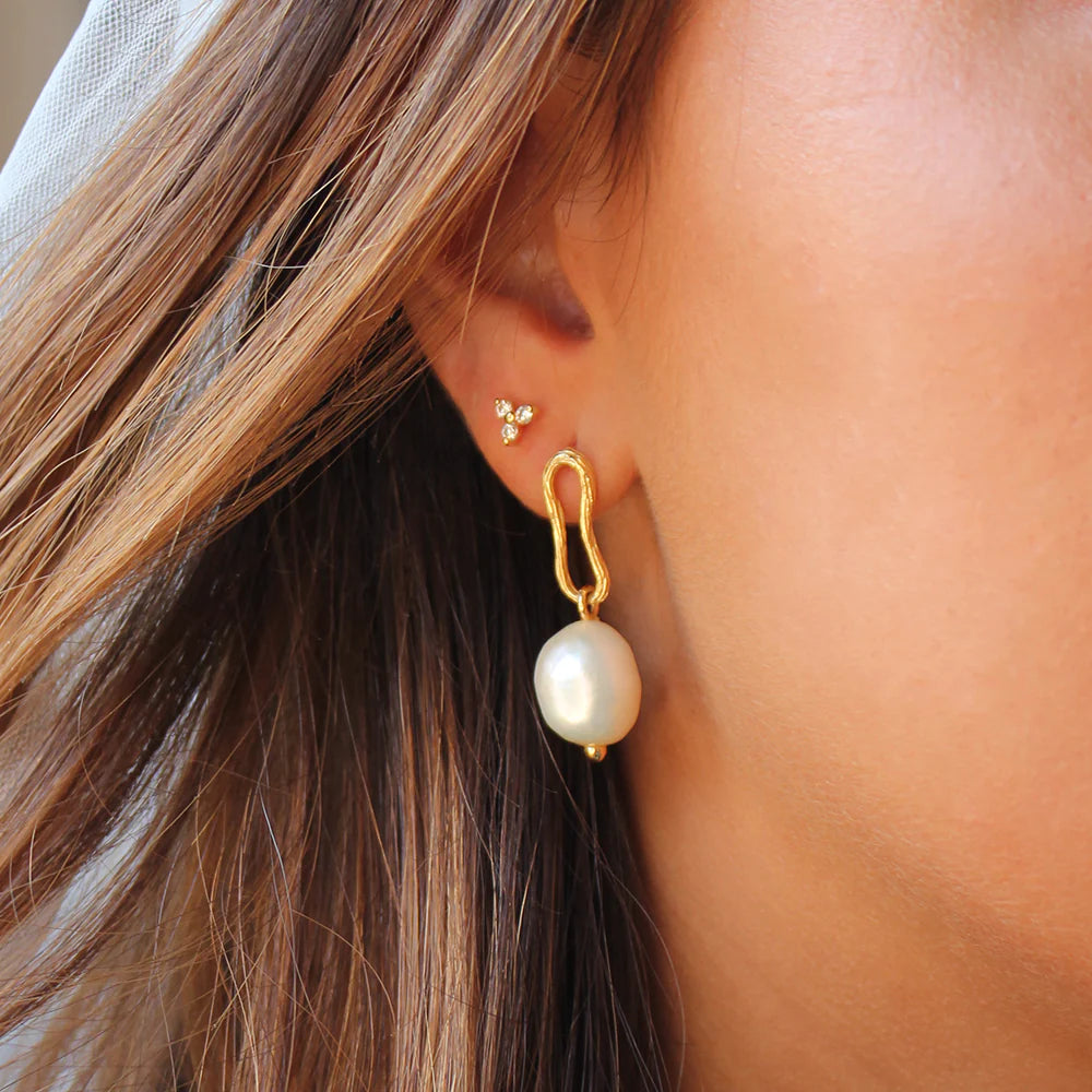 Murkani Eterna Baroque Pearl Earrings - Gold