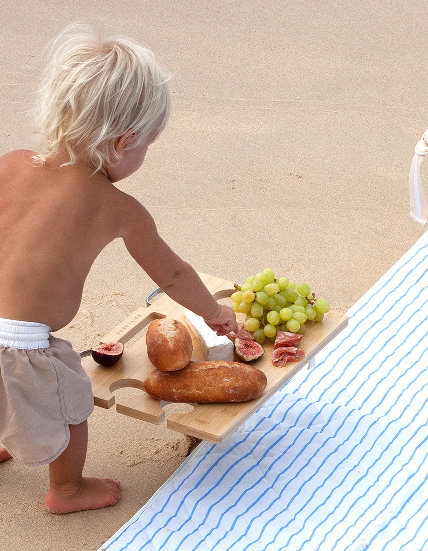 Sunnylife Portable Picnic Table Le Weekend Natural