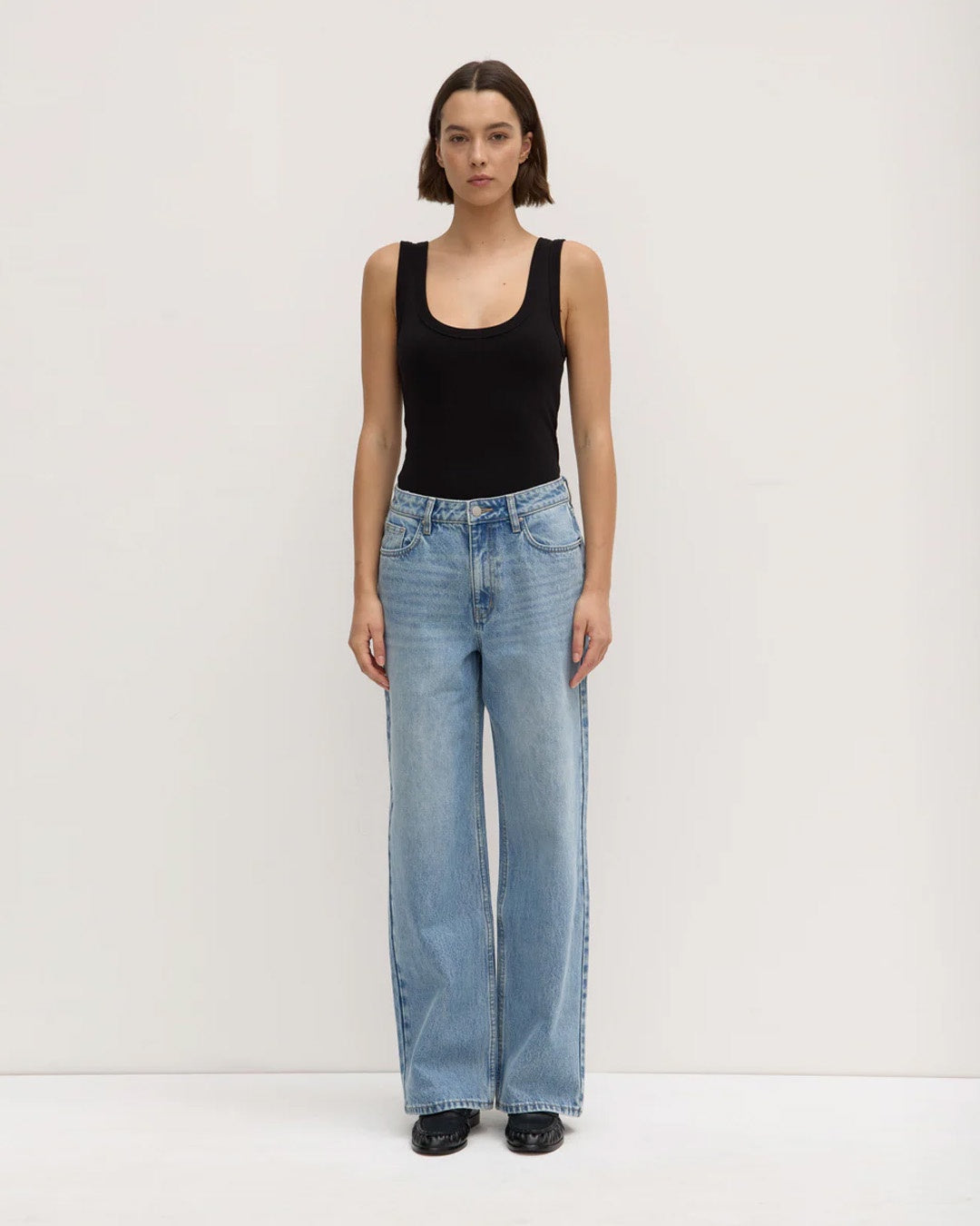 Assembly Label Womens Relaxed Jean Indigo Fade