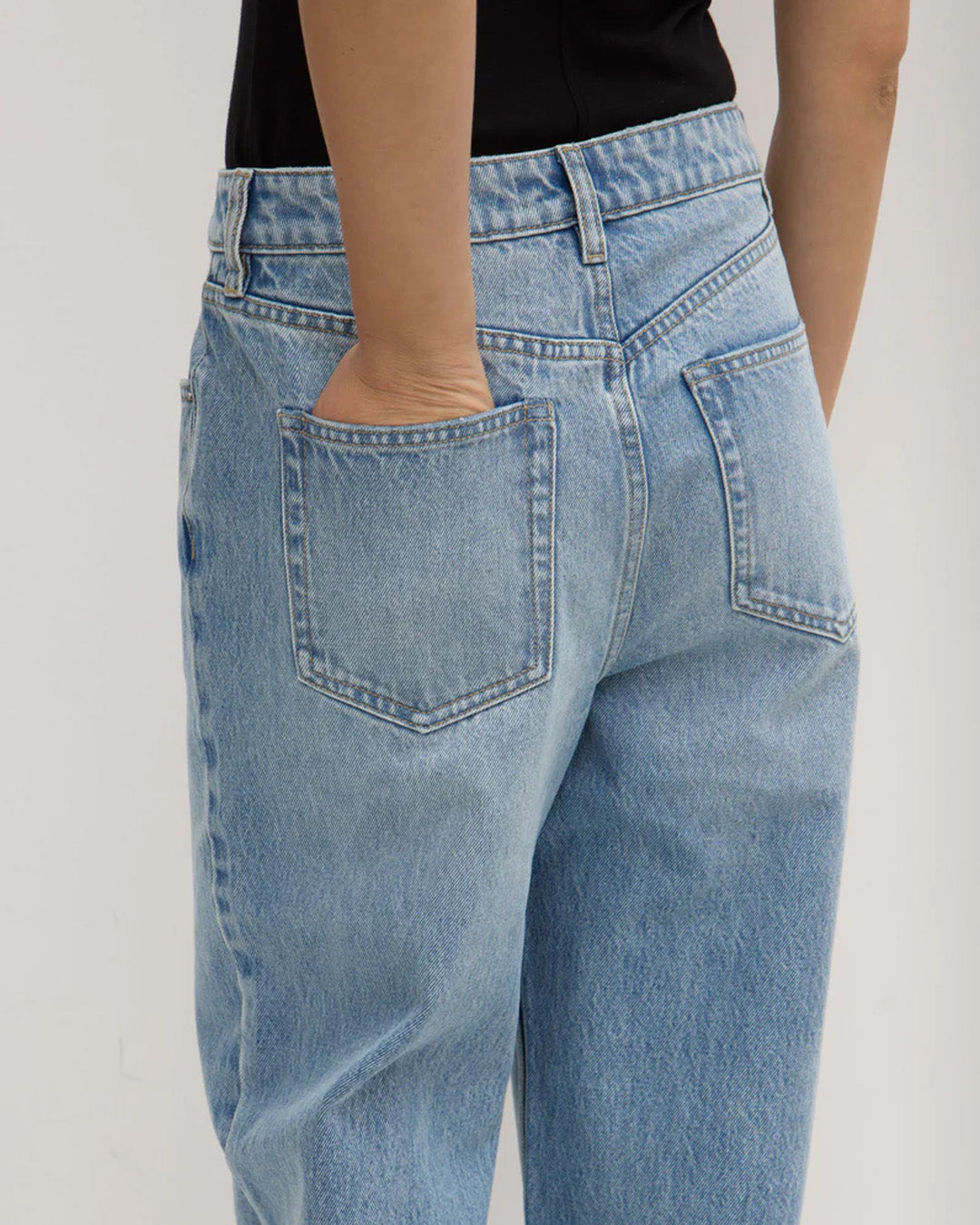 Assembly Label Womens Relaxed Jean Indigo Fade