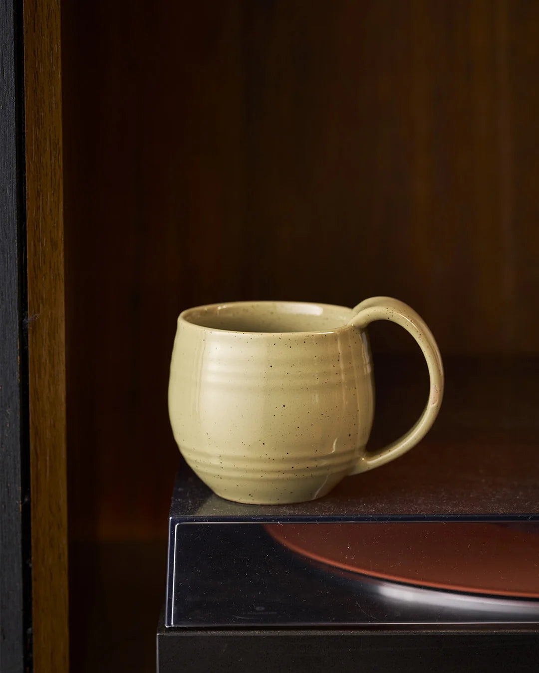 Robert Gordon Embrace Mug in Peppercorn