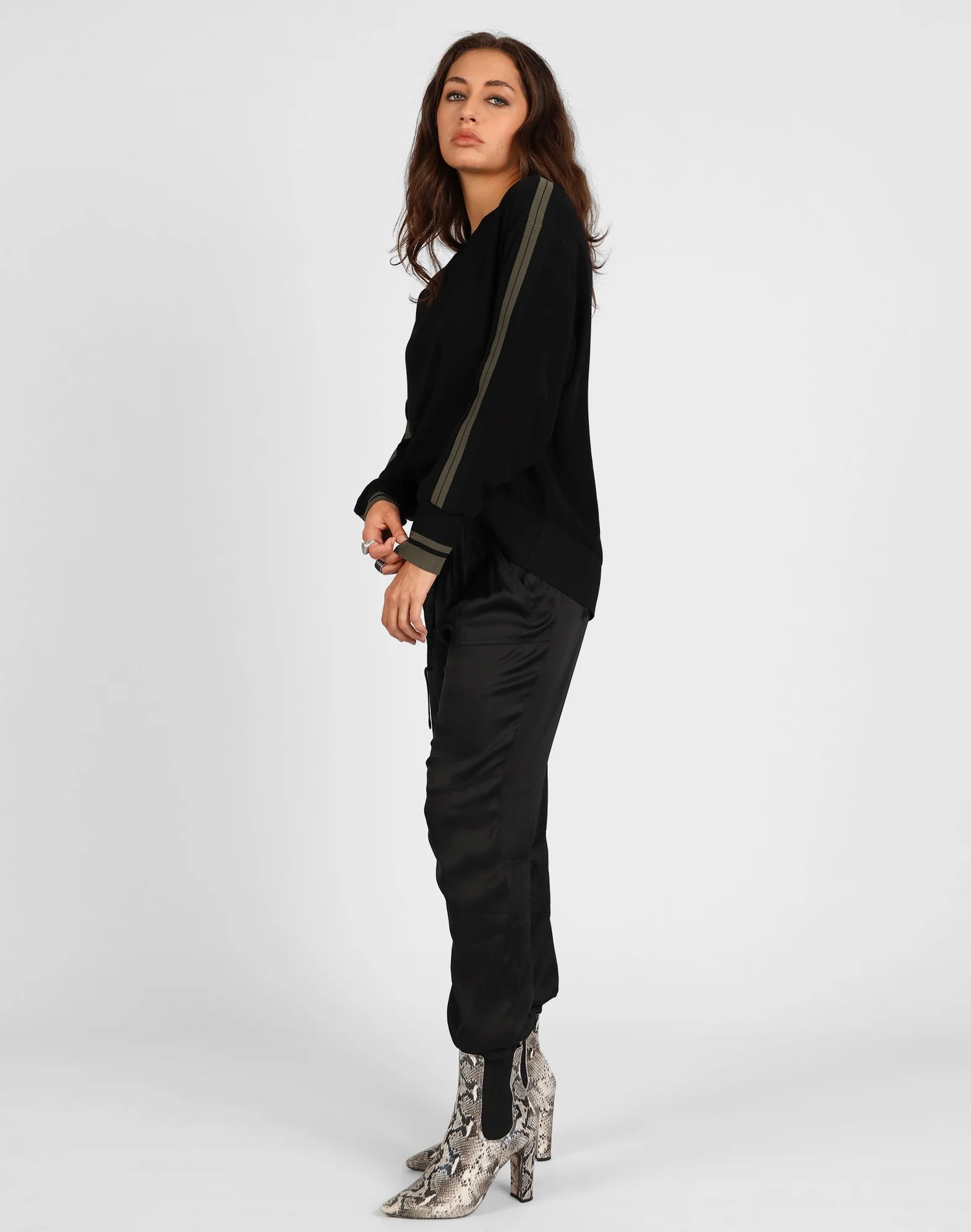 Storm Contrast Rib Top Black