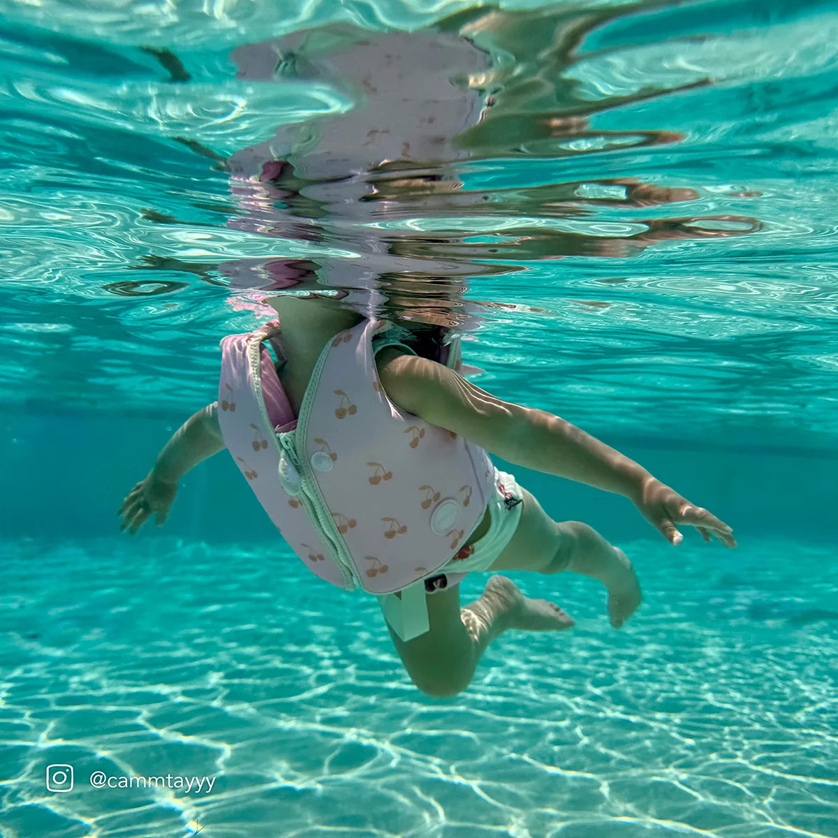 Sunnylife Kids Swim Vest Cotton Candy Cherry