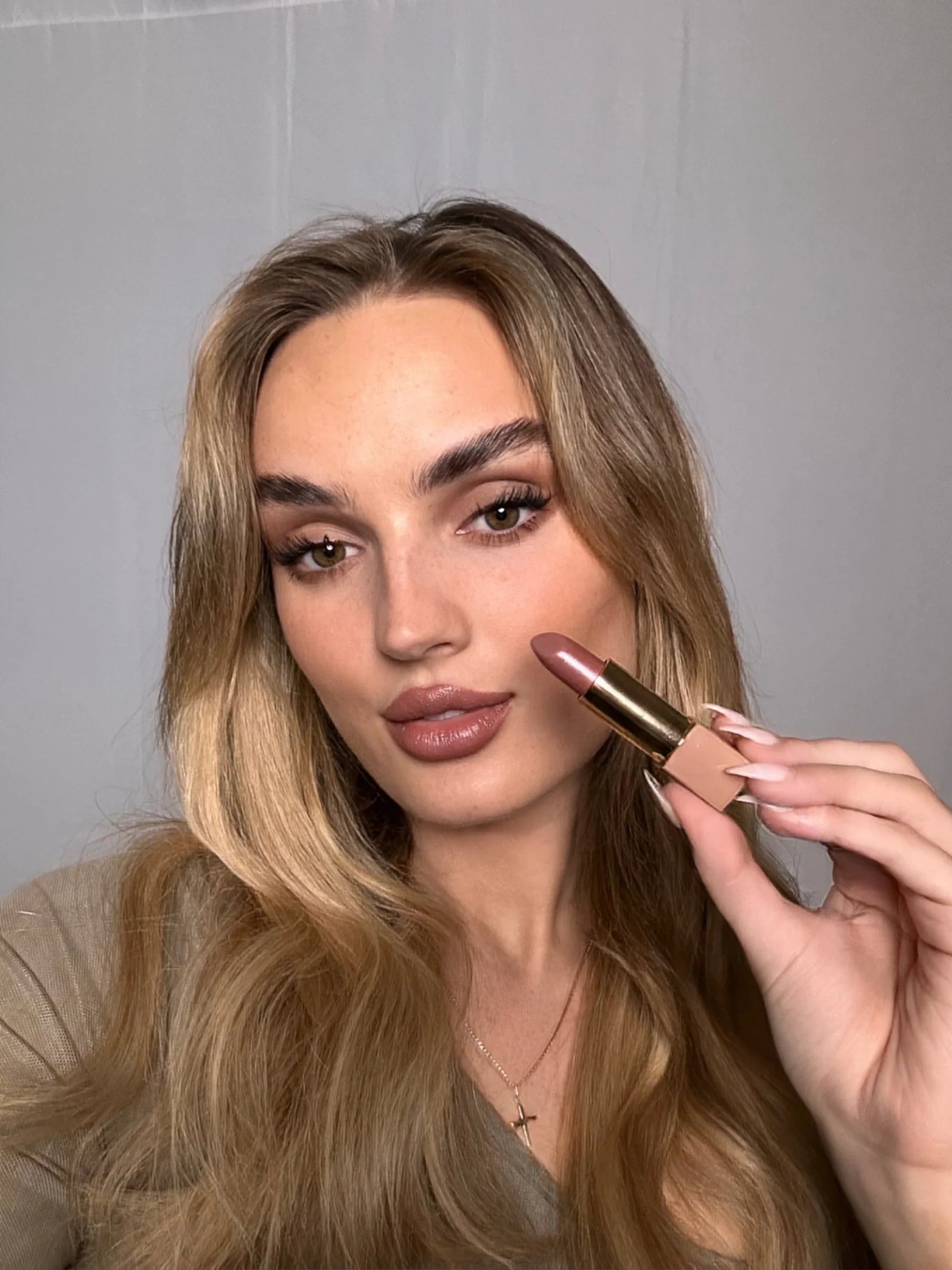 Suzy Lipstick Mink (Satin)