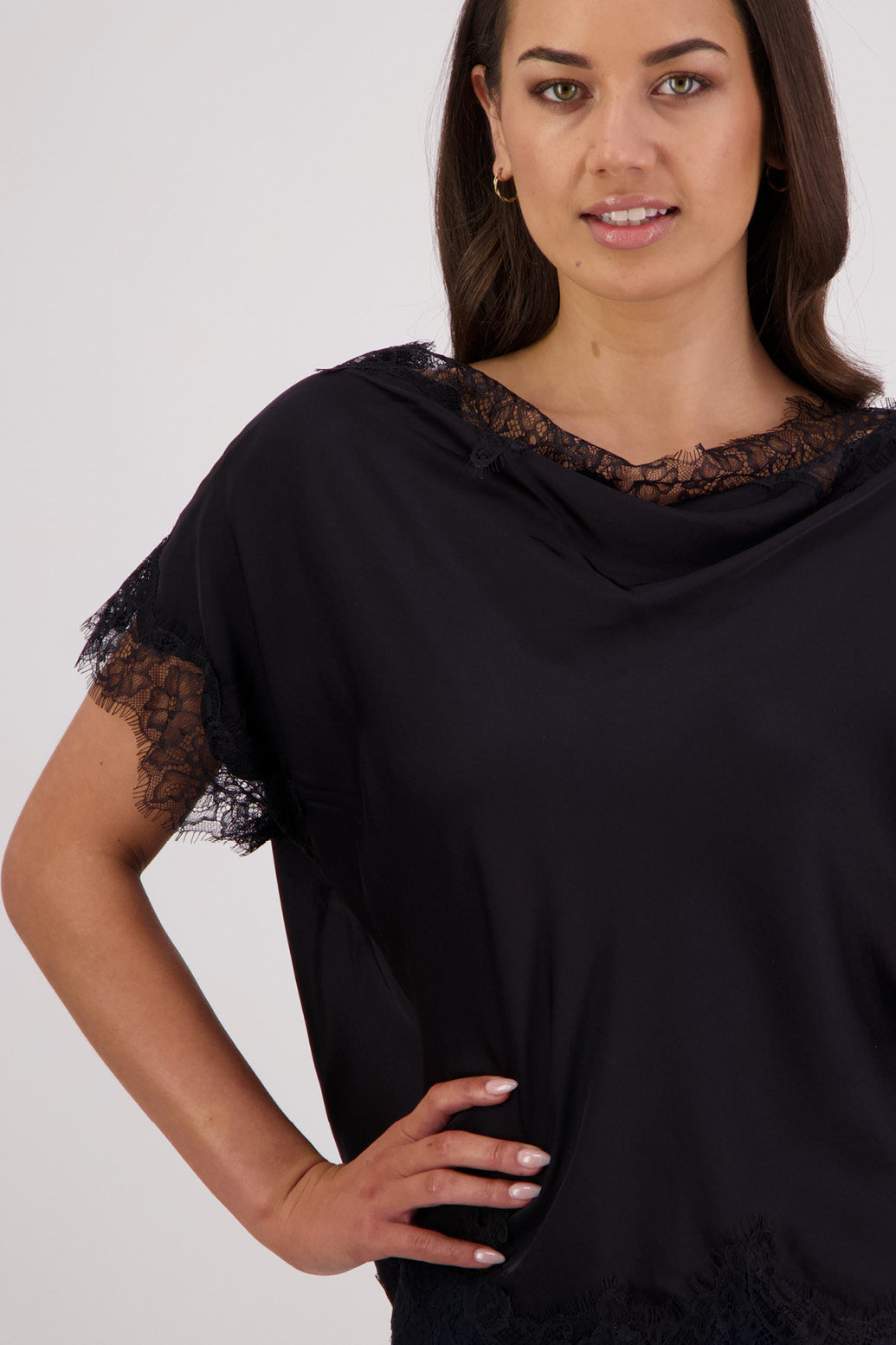 Briarwood Tabby Top Black