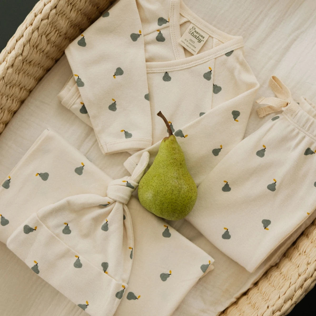 Nature Baby Welcome Home Bundle Petite Pear Print