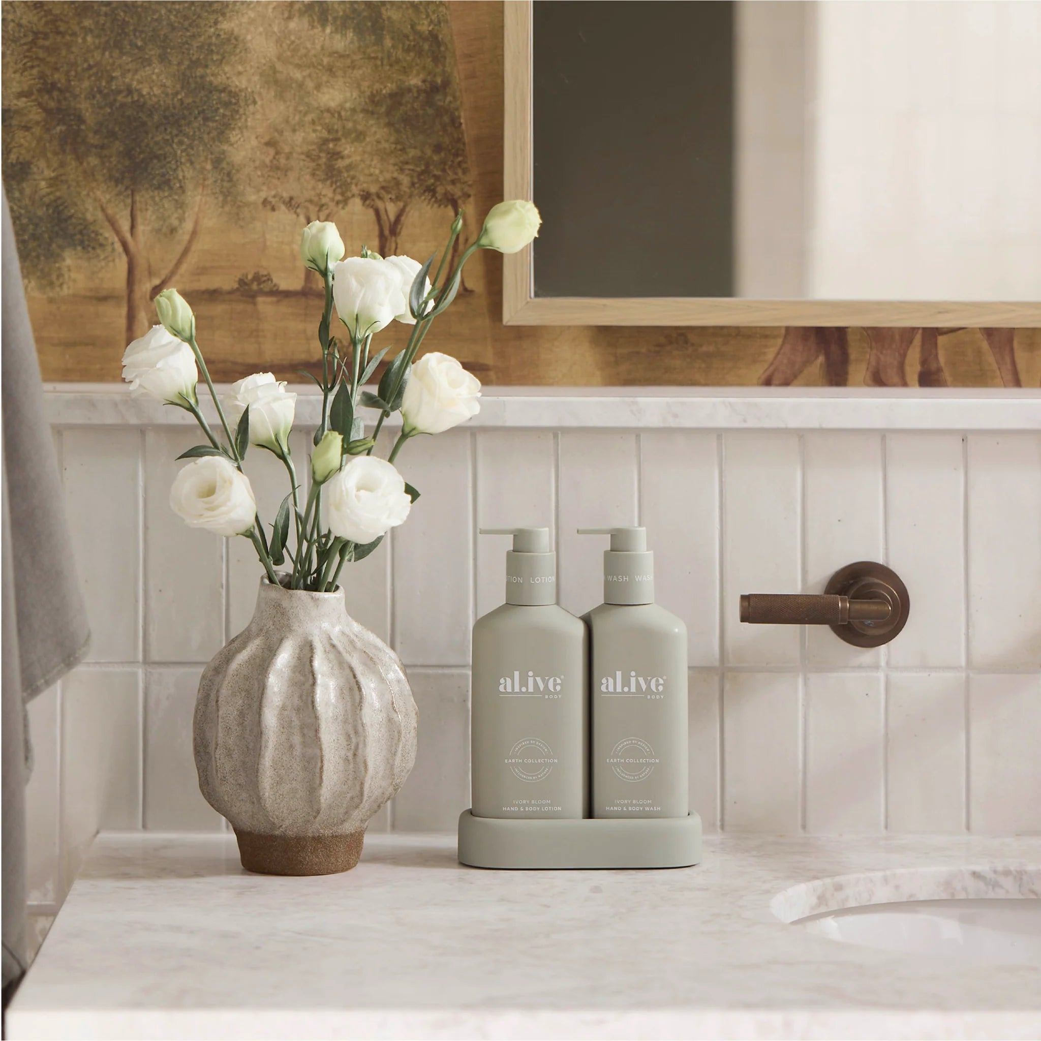 al.ive compact bathroom duo ivory bloom